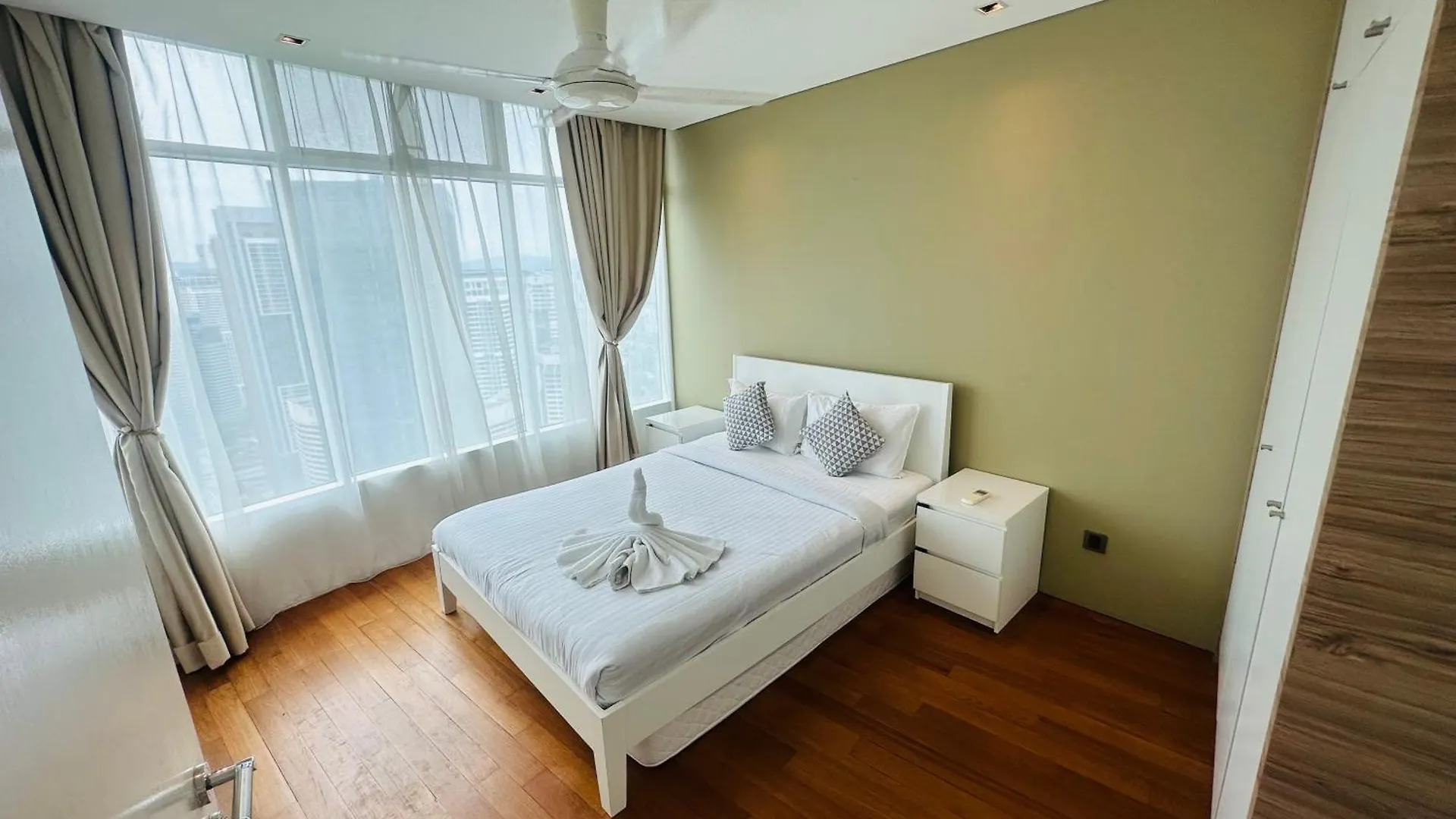 Summer Hotel And Condo Suites Klcc Kuala Lumpur Aparthotel
